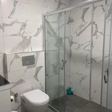 Retro 13 3+1 אלאניה